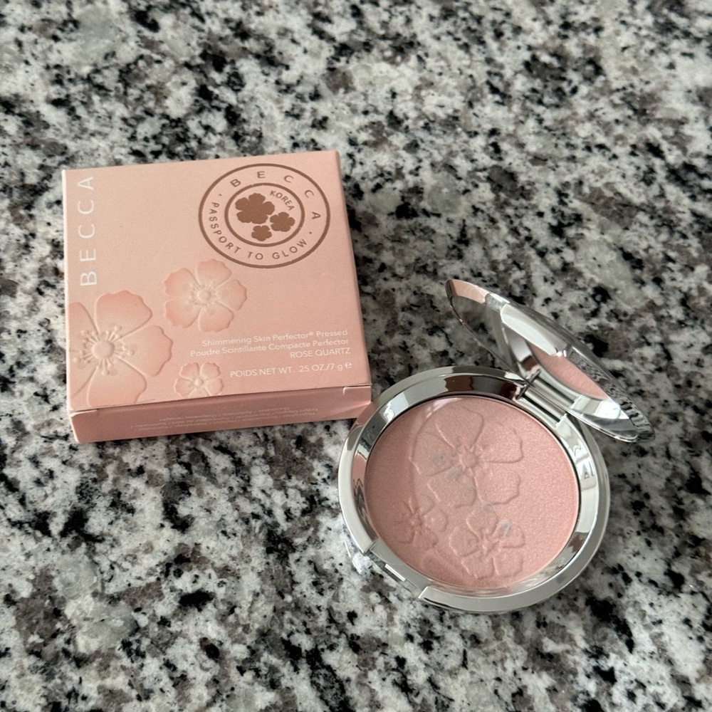 Brand New, never been used BECCA Rose Quartz Highlighter